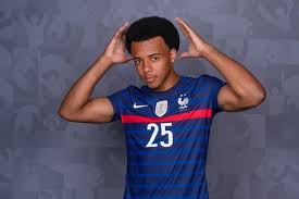 60,00 m €* nov 12, 1998 in paris, france. Man United News On Twitter United Consider Jules Kounde As A Raphael Varane Alternative Mufc Https T Co Oyvpvr0aop