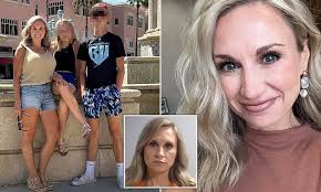 Buskers sing Cyndi Lauper to drown out anti-gay preacher at Sydney Mardi  Gras