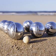 Pétanque is a sport that falls into the category of boules sports, along with raffa, bocce, boule lyonnaise, lawn bowls and crown green bowling. Relaxdays 2 X Boule Set Petanque 12 Kaufland De