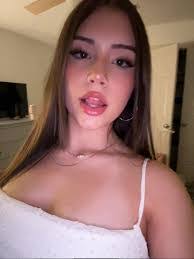 Sophia Stepp's Instagram, Twitter & Facebook