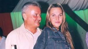 Recent ana lesko a publicat o fotografie pe instagram în care apare aproape goală. Cum ArÄƒta Anna Lesko Atunci Cand A Fost LansatÄƒ In Showbiz De Irinel Columbeanu Ea Avea Doar 17 Ani Cand S Au IndrÄƒgostit