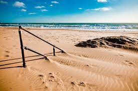 No matter which way you drive to the ocean, the quickest routes will be a couple hours, but it'll be worth it! Beaches Near London 22 Beautiful Seaside Spots To Visit For A Day Out