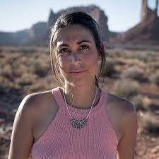 Nadia Gill's Instagram, Twitter & Facebook