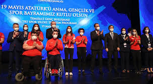 .erdoğan, yayın hayatına başlayan trt spor yıldız'ın canlı yayınla logo değişimini gerçekleştirdi. Sosyal Iliskiler Ve Iletisim Dairesi Baskanligi
