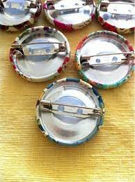 お気に入りの布で簡単手作り くるみボタンでおしゃれを楽しもう キナリノ おくるみ 手作り 小物 100円ショップのクラフト