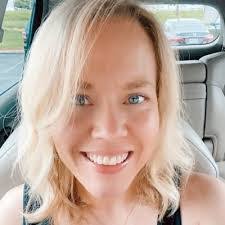 Alyson Baxter's Instagram, Twitter & Facebook