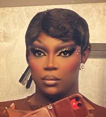 Rose Mcneil's Instagram, Twitter & Facebook