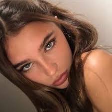 Destini Luna's Instagram, Twitter & Facebook