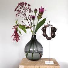 Bodenvase Drop Aus Recyceltem Glas Westwingnow Bodenvase Dekorieren Bodenvasen Vase