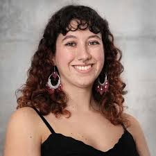 Lola Nicholas's Instagram, Twitter & Facebook