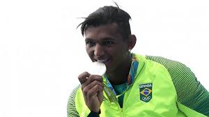 Oito obstáculos que isaquias queiroz superou para se tornar o maior medalhista do brasil numa olimpíada. Isaquias Queiroz Recordista Brasileiro De Medalhas Numa Unica Olimpiada