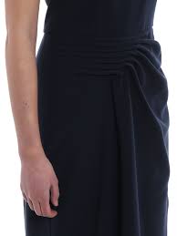 Un must per chi vuole essere elegante, con uno stile classico e d'effetto. Emporio Armani Solid Blue Cady Sleeveless Gown Evening Dresses Wna20twm015920