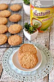 Bake For Happy Kids Thin Light And Crispy Nestum Cereal Butter Cookie Cereal Cookies Cookie Recipes Biscuit Recipe