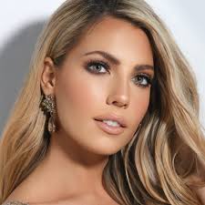 Victoria Larson Responds to People Saying She's Changed Her Appearance: 'I  Always Do!'