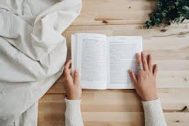 Judul buku ditulis dengan huruf miring ( italic), dengan huruf b. Cara Menulis Daftar Pustaka Dari Buku Jurnal Skripsi Artikel Website