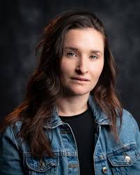 So happy with my new headshots 📸🎬 the talented Phil Beastall 🙏🏻