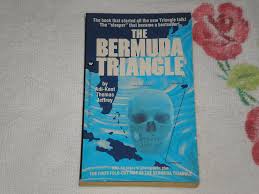 The Bermuda Triangle Amazon Co Uk Jeffrey Adi Kent Thomas Black And White Photographs 9780446599610 Books
