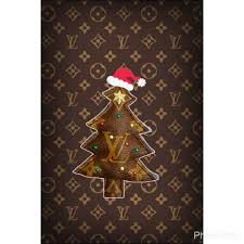 Each year, the shop's façade is decorated for christmas. Pin By Pipaonly On Lv Brown Words Louis Vuitton Handbags Fashion Wall Art Louis Vuitton Bag