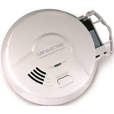 Intelligent optical smoke detectors with 2 optical sensors and bidirectional isolator first alert carbon monoxide and smoke detector combo pack of the co400 battery operated carbon monoxide alarm and the sa303 battery. Usi Part 5304 Usi Electric Direct Wire Ionization Smoke And Fire Alarm With 9 Volt Battery Backup 120 Volts Smoke Detectors Home Depot Pro