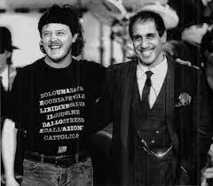Zucchero, pseudonimo di adelmo fornaciari (reggio emilia, 25 settembre 1955), è un cantautore e musicista italiano. Zucchero Fornaciari Wikipedia