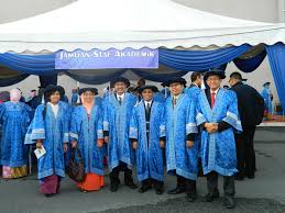 Aplikasi ini cocok untuk pengguna yang memiliki imajinasi cukup liar di atas sebuah kain. Majlis Konvokesyen Adalah Wisuda Dr Mulyaningrum Se M Hum