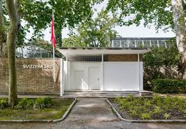 Svizzera 240 focuses on the unfurnished interior of contemporary housing by celebrating a peculiar form of architectural representation — the house tour. Svizzera 240 By Alessandro Bosshard Li Tavor Matthew Van Der Ploeg Ani Vihervaara Installations