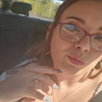 Andrea Hohn's Instagram, Twitter & Facebook