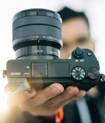 The Vlogging Setup Sony A6400 Sony E 10 18mm F 4 Ois P S It S Also Great For Landscapes Sony Camera Vlogging Sony