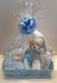 Pin By Pari Latif On Torturi De Scutece Baby Boy Gift Baskets Diy Baby Shower Gifts Baby Shower Gifts For Boys