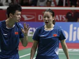 Huang yaqiong terjun ke dunia cabang olahraga bulutangki sejak usia 8 tahun. Zheng Siwei Huang Yaqiong Rengkuh Gelar Pertama Di Indonesia Open Ragam Bola Com