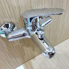 Bagian leher dari kran air ini dapat diputar kemanapun sehingga mudah digunakan. Tidak Diragukan Kran Air Panas Dingin Kran Bathtub Keran Kran Kamar Mandi Kran Model Toto Bat Shopee Indonesia