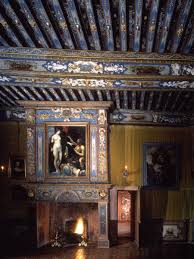 Chateau De Cormatin Cheminee Louis Xiii Innovation Cheminee Surmontee D Un Tableau Poutres Peintes Plafond Peint Plafond