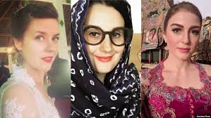 Tiga Biduan AS Nyanyi Dangdut, Keroncong, dan Nyinden, Rindu Nongkrong di  Kampung