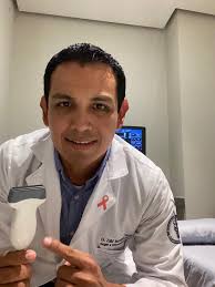 Hoy es #19DeOctubre, es el #diamundialcancerdemama, y reiteramos nuestro  compromiso con la detección temprana del cáncer de mama. Recuerda que el  especialista para el diagnóstico adecuado de tumores de mama es el