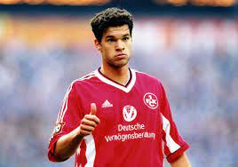 Gerd müller dominierte den deutschen und. Ost Helden Die Karrieren Der Besten Fussballer Und Trainer Der Spiegel