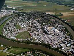 Croyance chrétienne, proclamée dogme de la religion catholique depuis le 1 er novembre 1950, suivant laquelle la vierge marie a été enlevée corps et âme au ciel; L Assomption Wikipedia