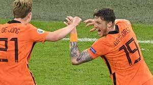 Stekelenburg, de vrij, de ligt, blind, dumfries, frenkie de jong, de roon, van aanholt, wijnaldum, depay, malen. Holland Sieg Gegen Die Ukraine Jeder Liebt Wout Weghorst Trifft Und Verzuckt Den Konig Augsburger Allgemeine