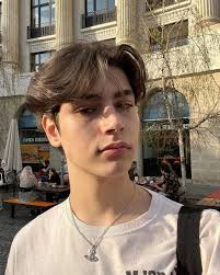 👤 (1) Sent you a friend request Visited your profile 🫂