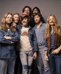 Тілоохоронець дружини кілера hitman's wife's bodyguard. Dennis Locorriere Interview Dr Hook Singer Reflects On 50 Year Career And Meeting The Gold