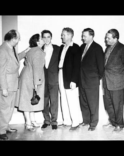 November 21, 1955: RCA purchased Elvis Presley's recording contract from Sam  Phillips, the head of Sun Records and Studio, for the unprecedented sum of  $35,000.