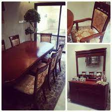 for sale wood dining table for 8 person high quality with cabinet mirror buffet like new price 190 bd للبيع طاولة طعام خشب فخمة ل 8 اشخاص مع طاولة جانبي