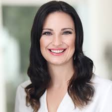 Stefanie Richardson's Instagram, Twitter & Facebook