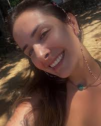 Joyce Fonseca's Instagram, Twitter & Facebook