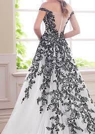 Quale abito da sposo è più di tendenza nel 2019? Abiti Da Sposa Con Tocchi Di Colore Un Must Nella Prossima Stagione