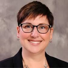 Amanda Pfeffer's Instagram, Twitter & Facebook