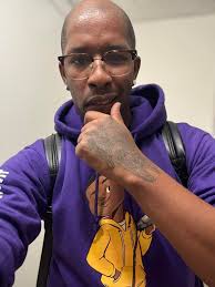 Good Evening 👋🏾 I'm Brian. 36 years old originally from Louisiana have  been in ATL for 3 years this year. Looking to meet some cool ATL people