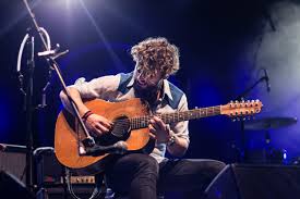 And the other time i want… bigstock photo there's this one thing that is so completely awesome about the guitar. Top 80 Easy Blues Guitar Songs For Beginners Beginnerguitar