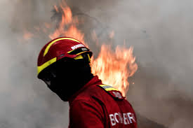 Cláudia machado 3 de setembro de 2020 às 17:06 Fogos Em Loures Paredes De Coura Braga E Albergaria A Velha Mobilizam Bombeiros Incendios Publico
