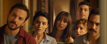 Yerli dram türünde yer alan cebimdeki yabancı adlı sinema filmi içerisinde yedi arkadaşın bir yemekte oynamaya karar verdikleri bir oyunun zaman içerisinde nelere neden olacağından söz ediliyor. 02 Subat Ta Vizyona Girecek Cebimdeki Yabanci Nin Fragmani Yayinlandi Sadibey Com