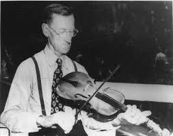 Tracy schwarz, of new lost city ramblers renown, offers instruction on playing the fiddle on this 1965 release. How Difficult Is It To Play The Fiddle Violin Native Ground Books And Music